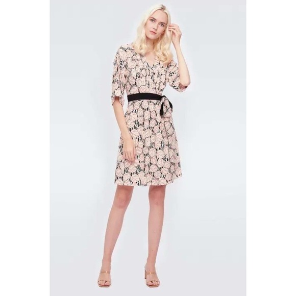 Diane Von Furstenberg Dresses & Skirts - Diane Von Furstenberg DVF Christina Crepe Wrap Dress Medium Leaf Twig Ivory